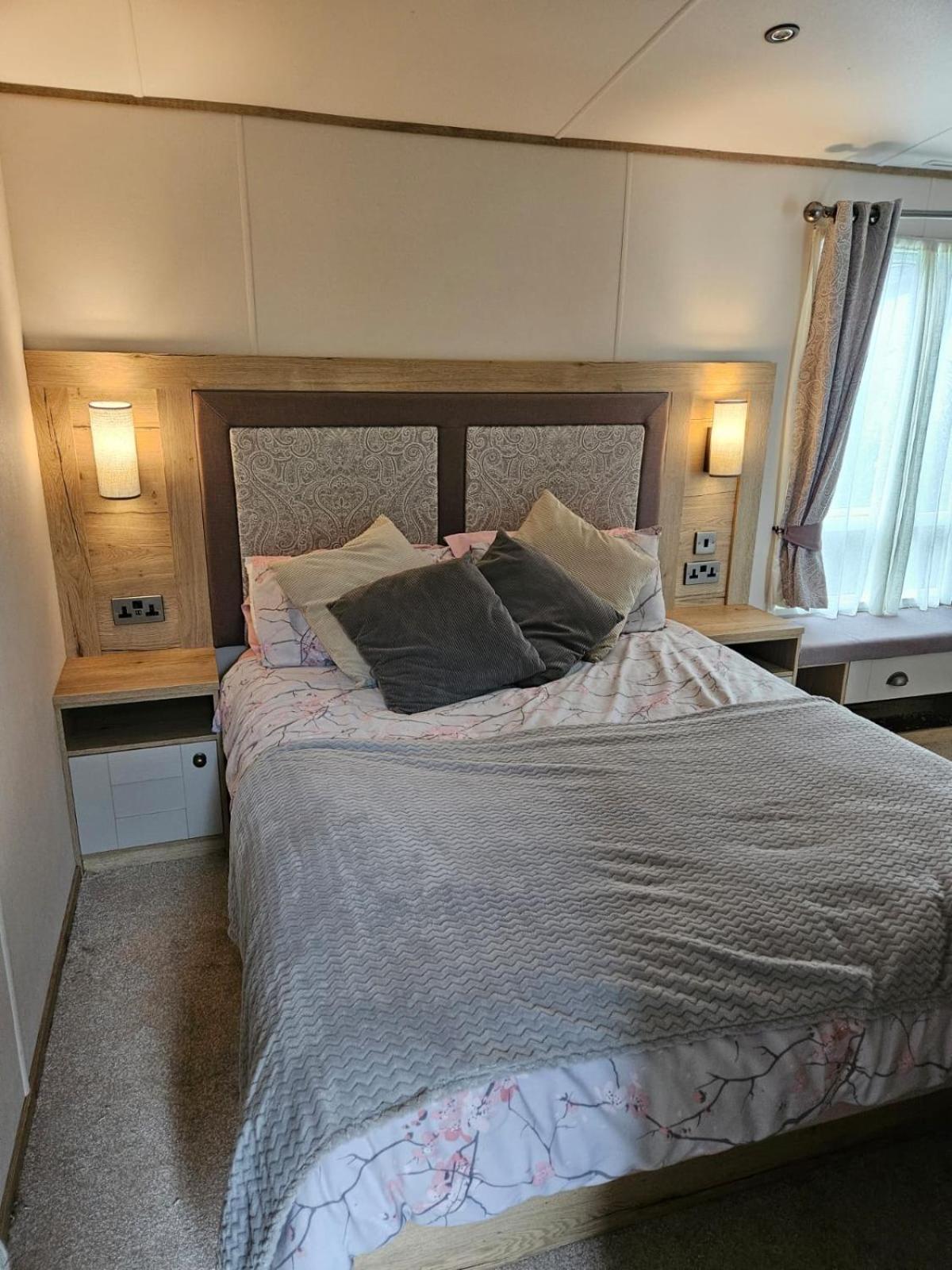 Hotel Roadnights Retreat à Heysham Extérieur photo